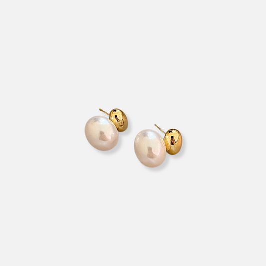 Averi | Vintage Pearl Earrings