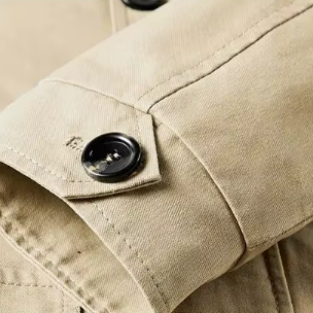 Elegant jacket with multiple pockets