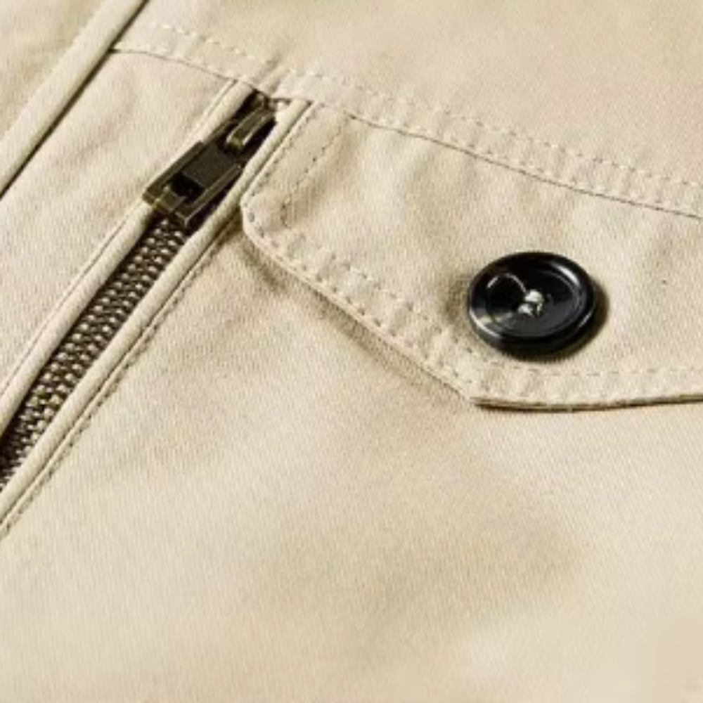 Elegant jacket with multiple pockets