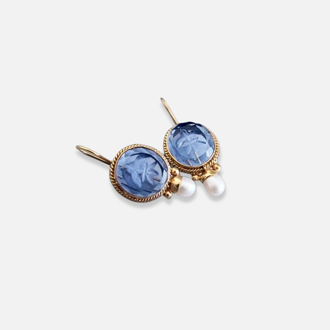 Sophia | Classic Pearl Earrings