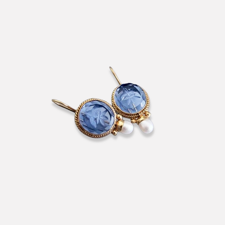 Sophia | Classic Pearl Earrings