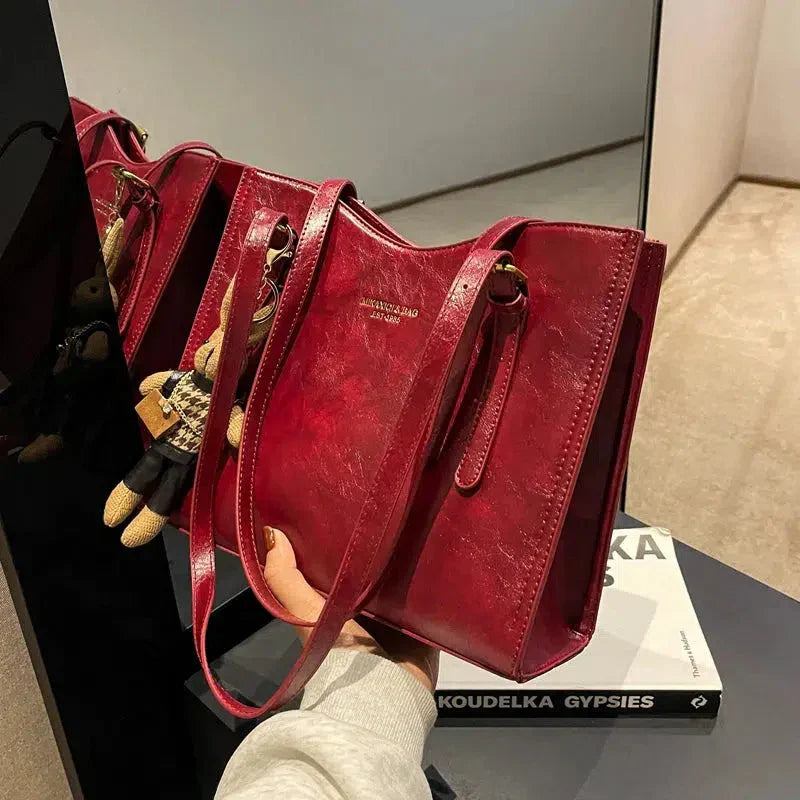 Ella | Classic Shoulder Bag