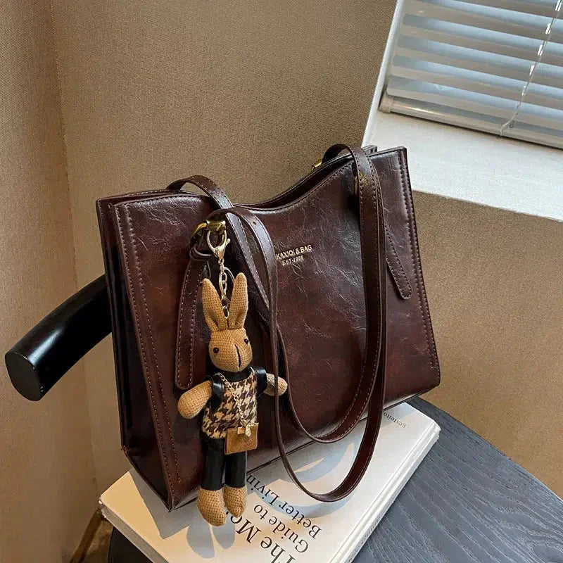Ella | Classic Shoulder Bag