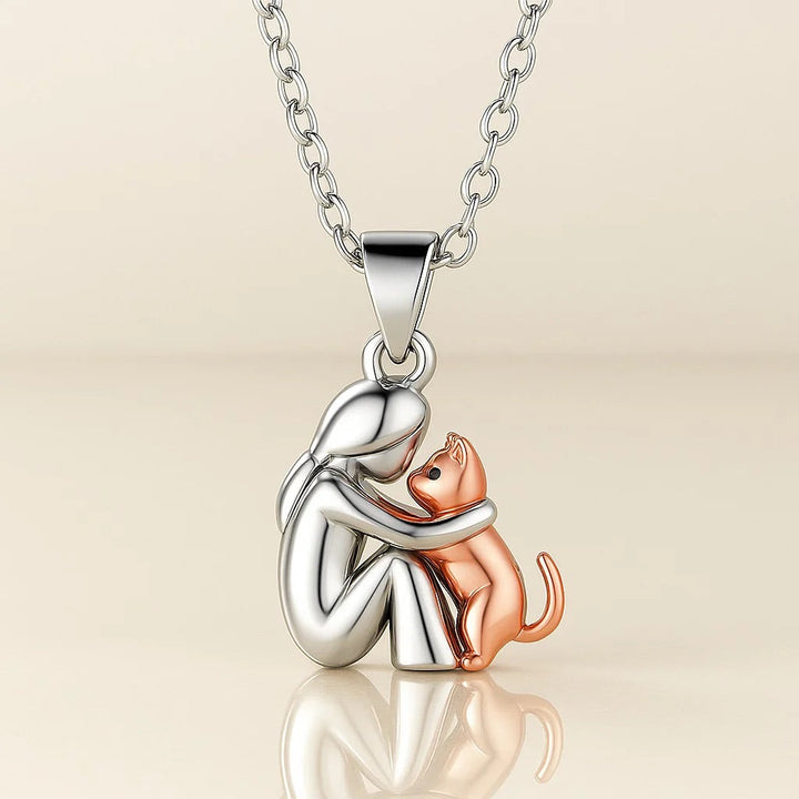 Delviera | The Embrace Necklace