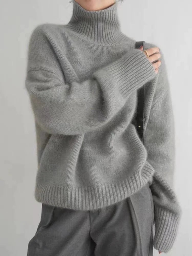 Cashmere Line - High Neck Jumper