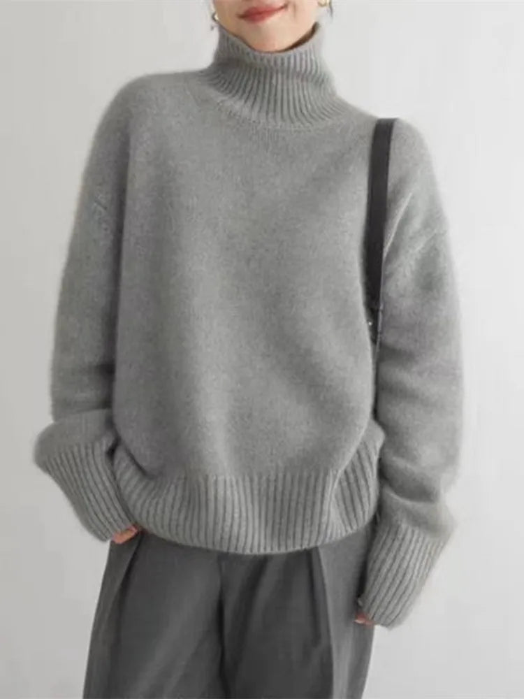 Cashmere Line - High Neck Jumper