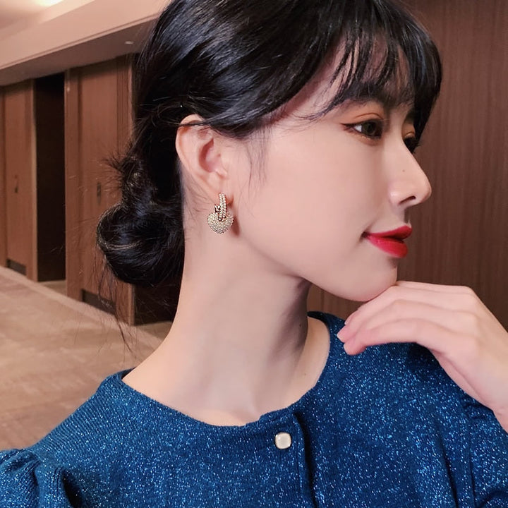 Yuli | Heart Pearl Earrings