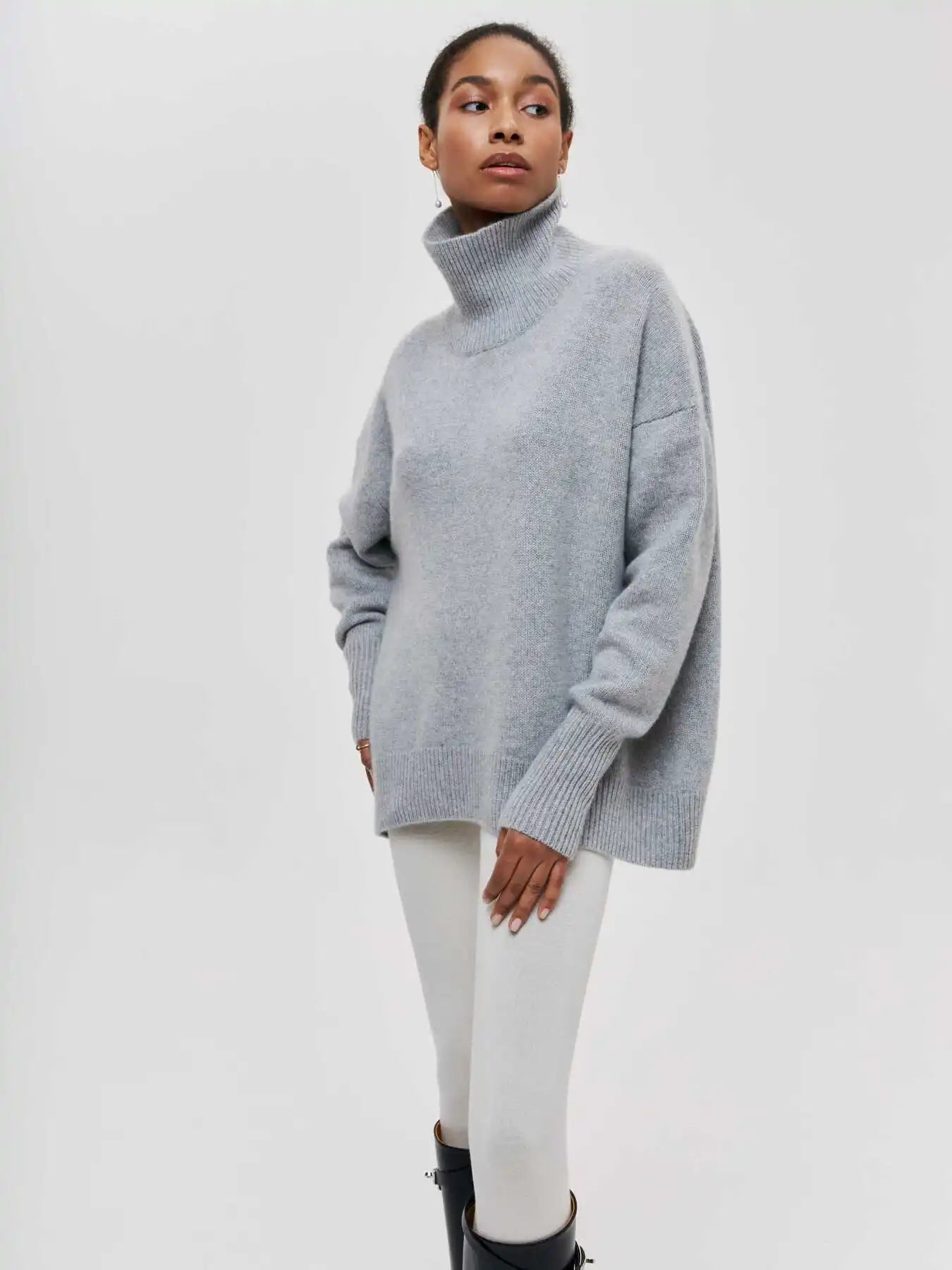 Olivia - Turtle Neck Sweater
