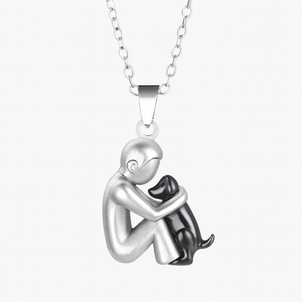 Delviera | The Embrace Necklace