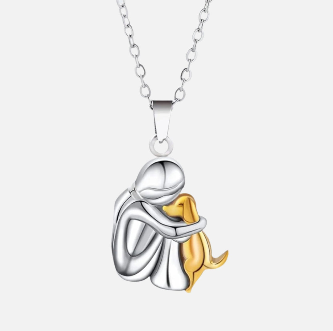 Delviera | The Embrace Necklace
