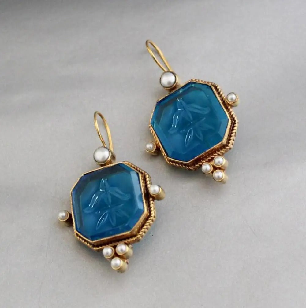 Maëlle | Vintage Earrings with Green Stone and Pearl