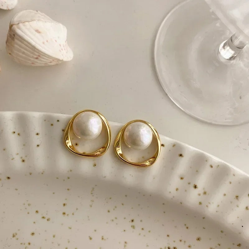 Emma | Vintage Pearl Earrings